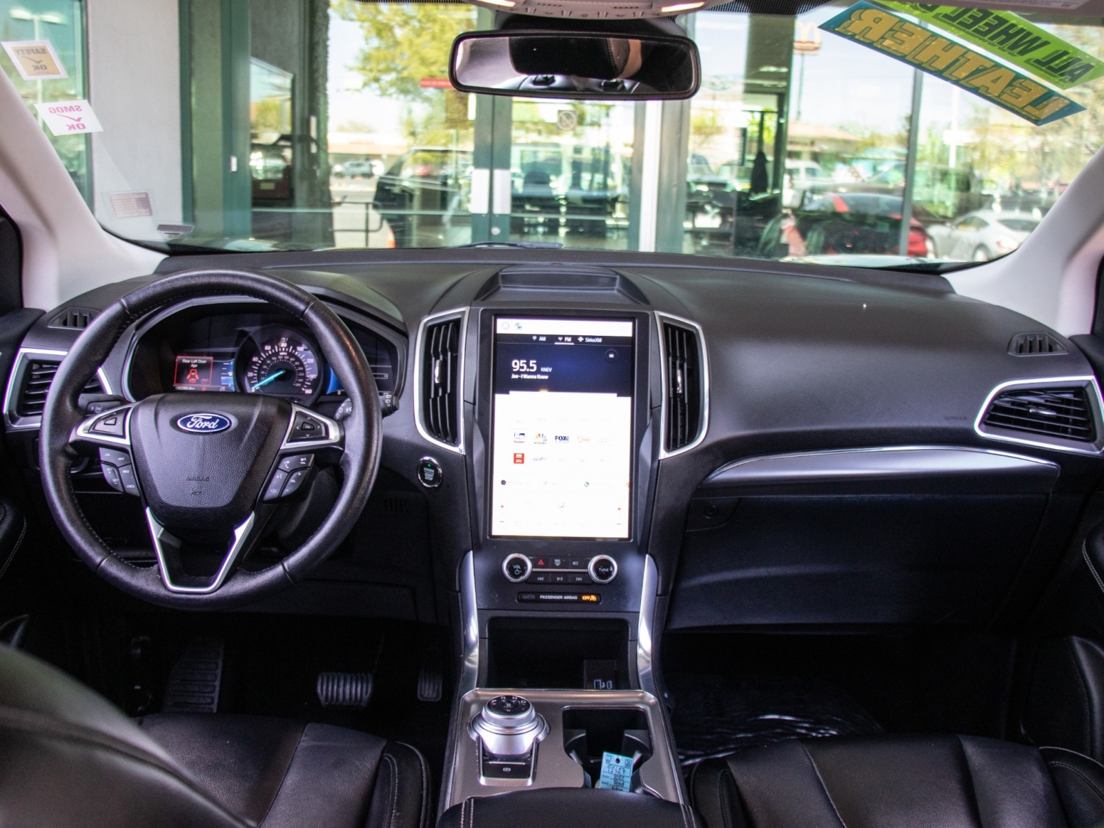 Vehicle image 15 of 24