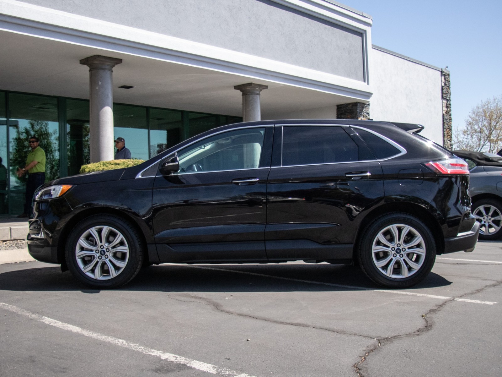 Vehicle image 6 of 24
