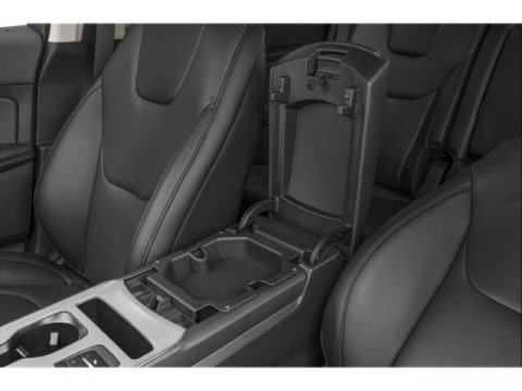 Vehicle image 14 of 15