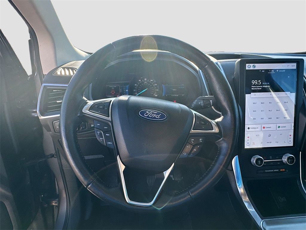 Vehicle image 11 of 23