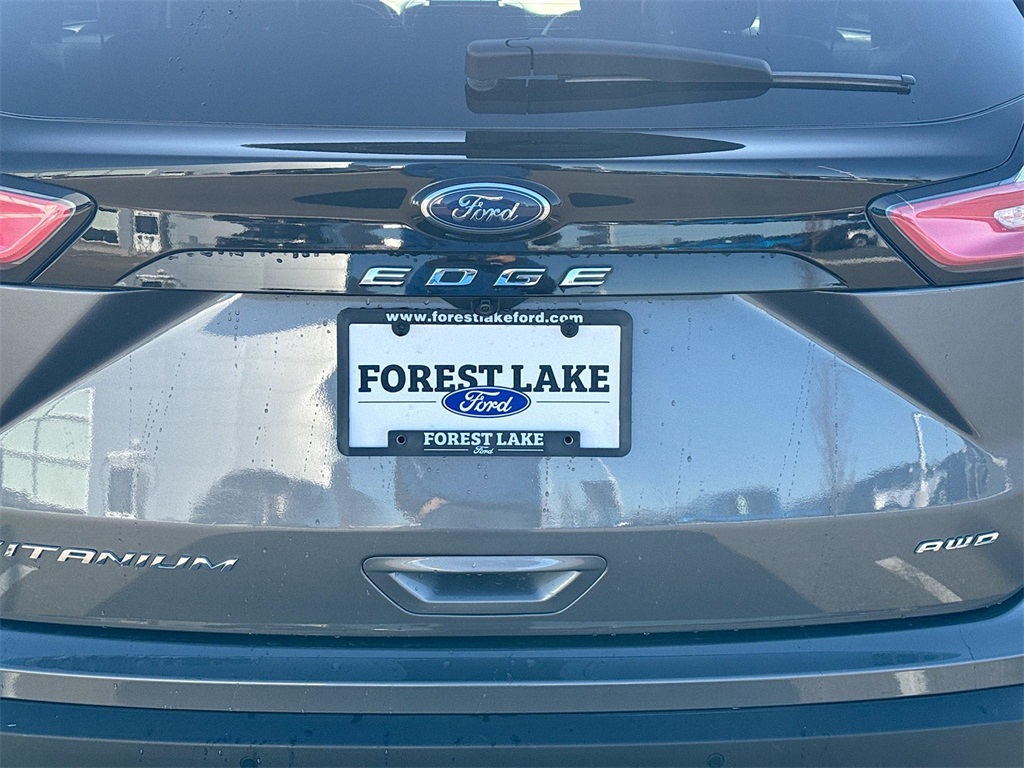 Vehicle image 7 of 23