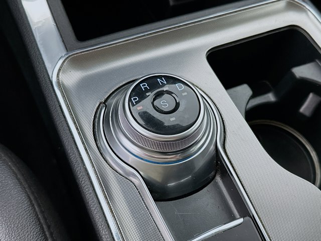 Vehicle image 16 of 31