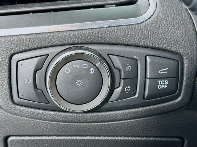 Vehicle image 10 of 31