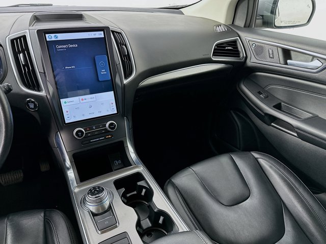 Vehicle image 23 of 31