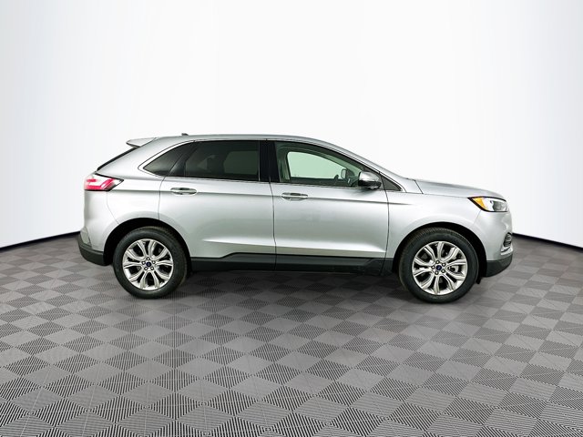 Vehicle image 4 of 31