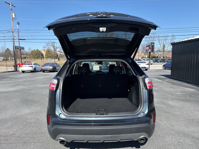 Vehicle image 12 of 20