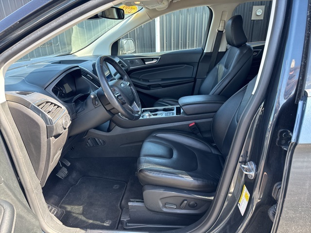 Vehicle image 9 of 20