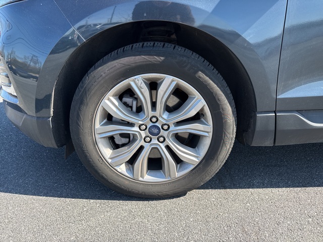 Vehicle image 8 of 20