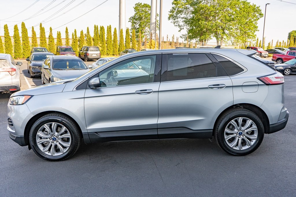 Vehicle image 9 of 31