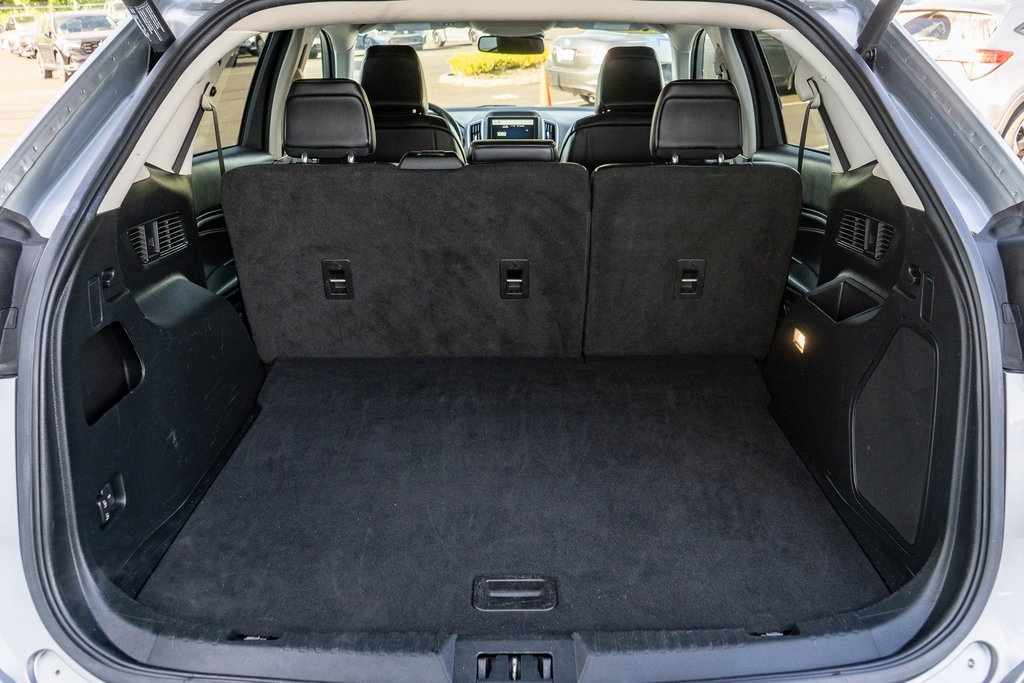 Vehicle image 11 of 31