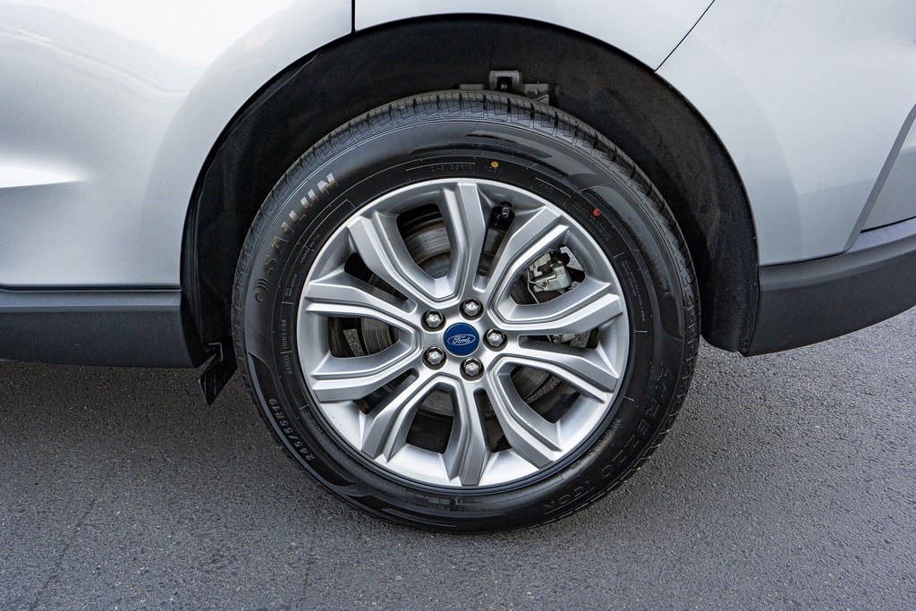 Vehicle image 10 of 31