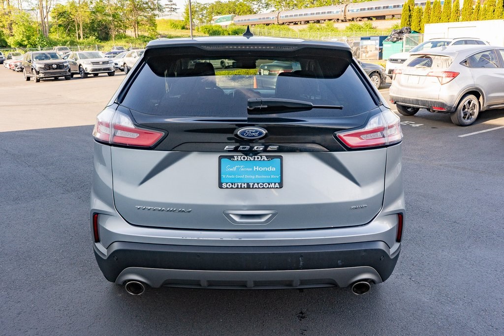 Vehicle image 7 of 31