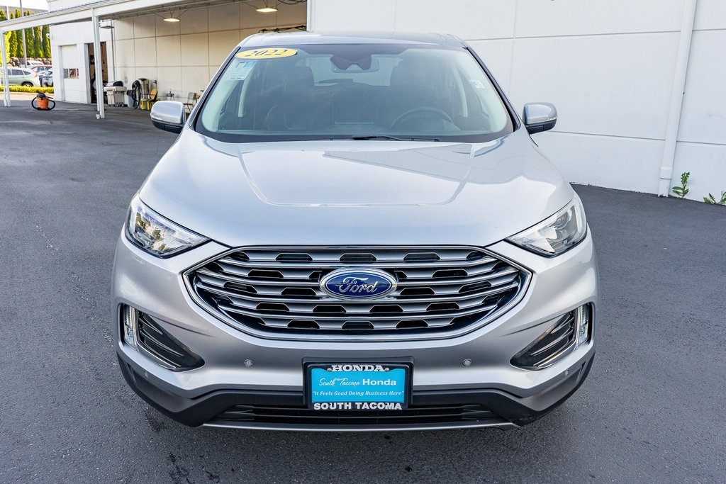 Vehicle image 2 of 31