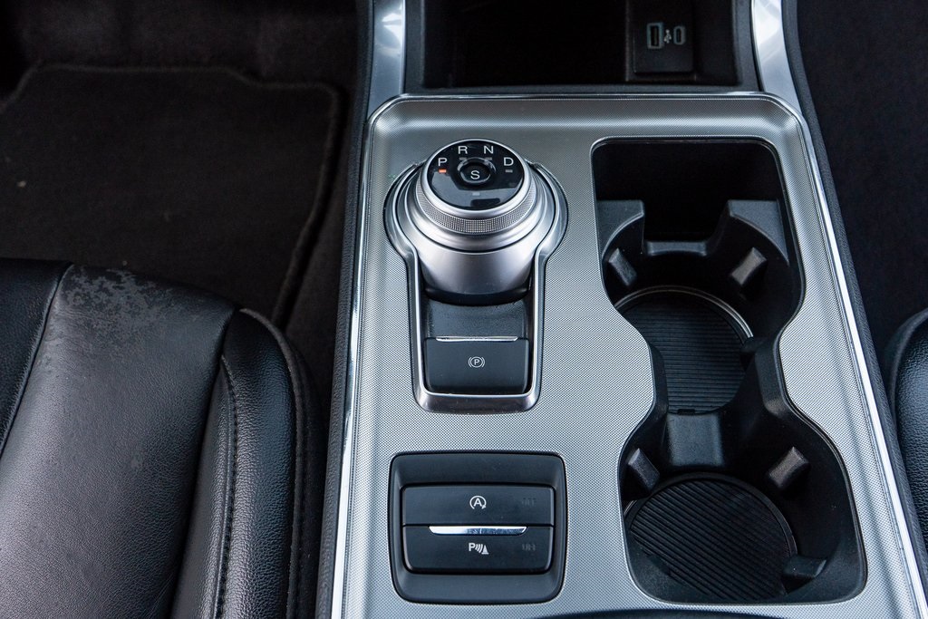 Vehicle image 27 of 31