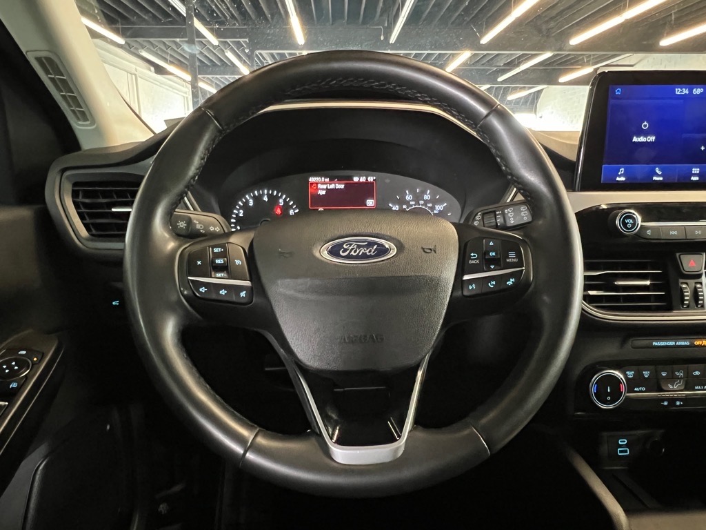 Vehicle image 9 of 24