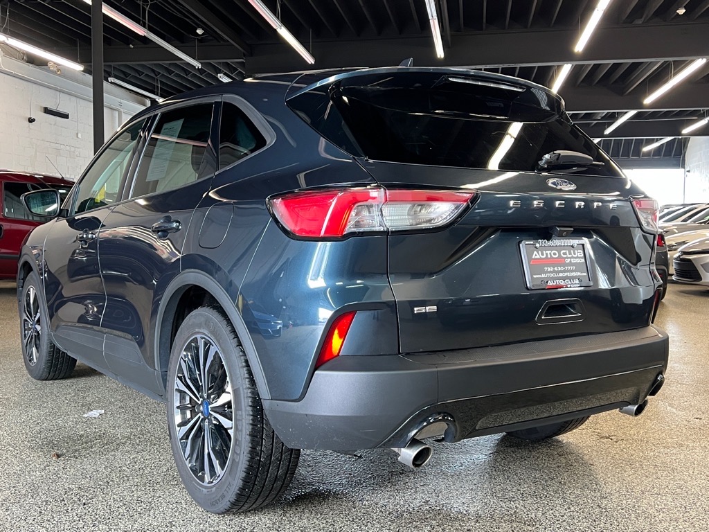 Vehicle image 4 of 24