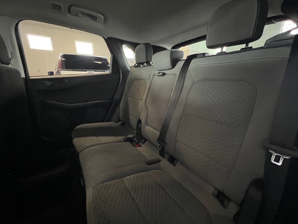 Vehicle image 18 of 24