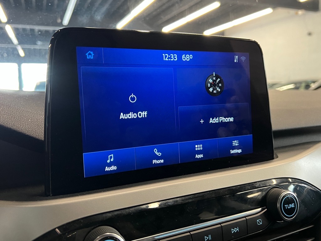 Vehicle image 13 of 24