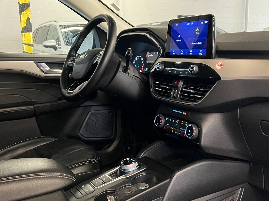 Vehicle image 19 of 20