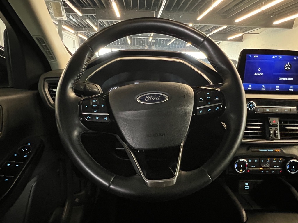 Vehicle image 14 of 20