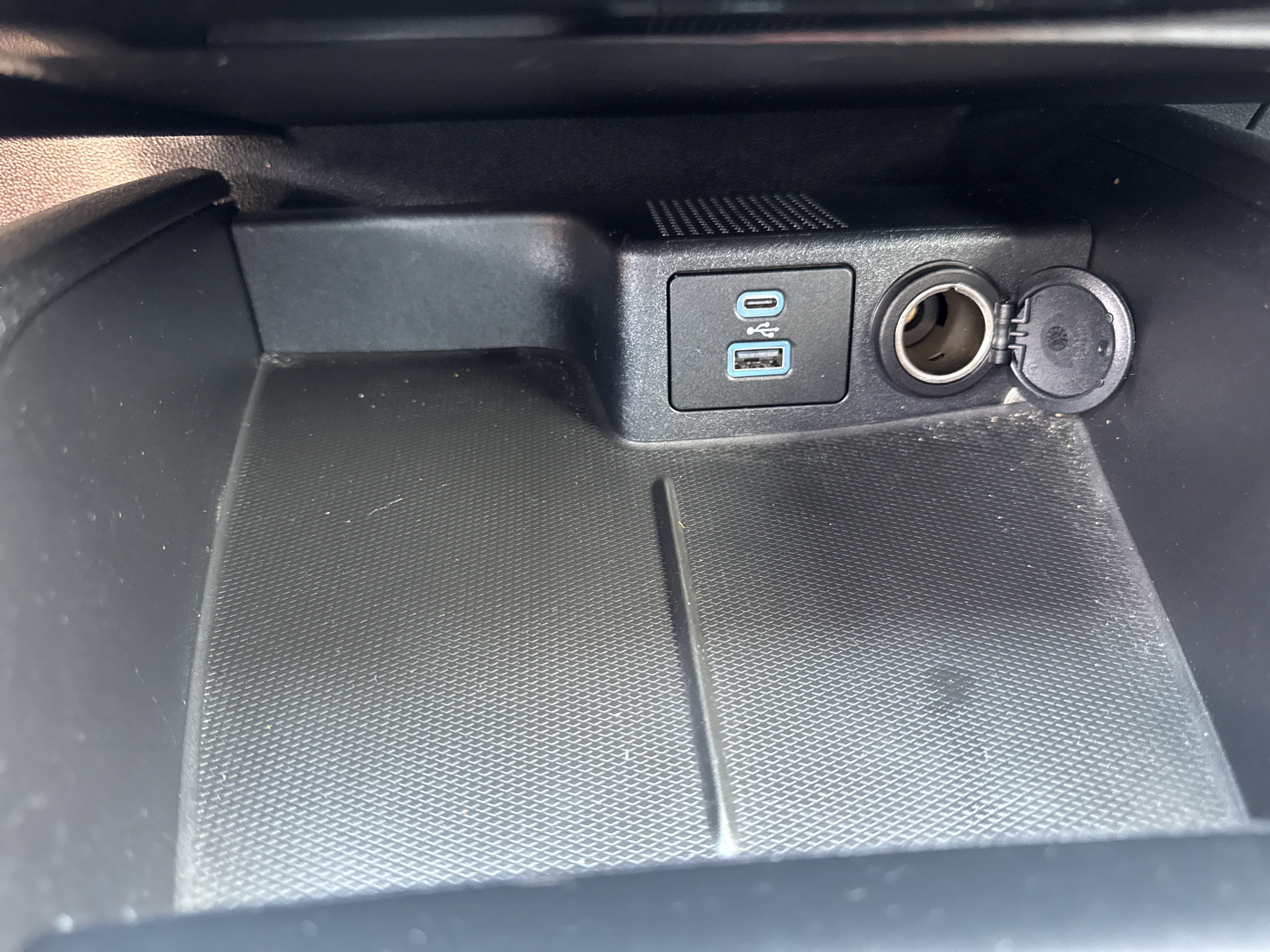 Vehicle image 38 of 51