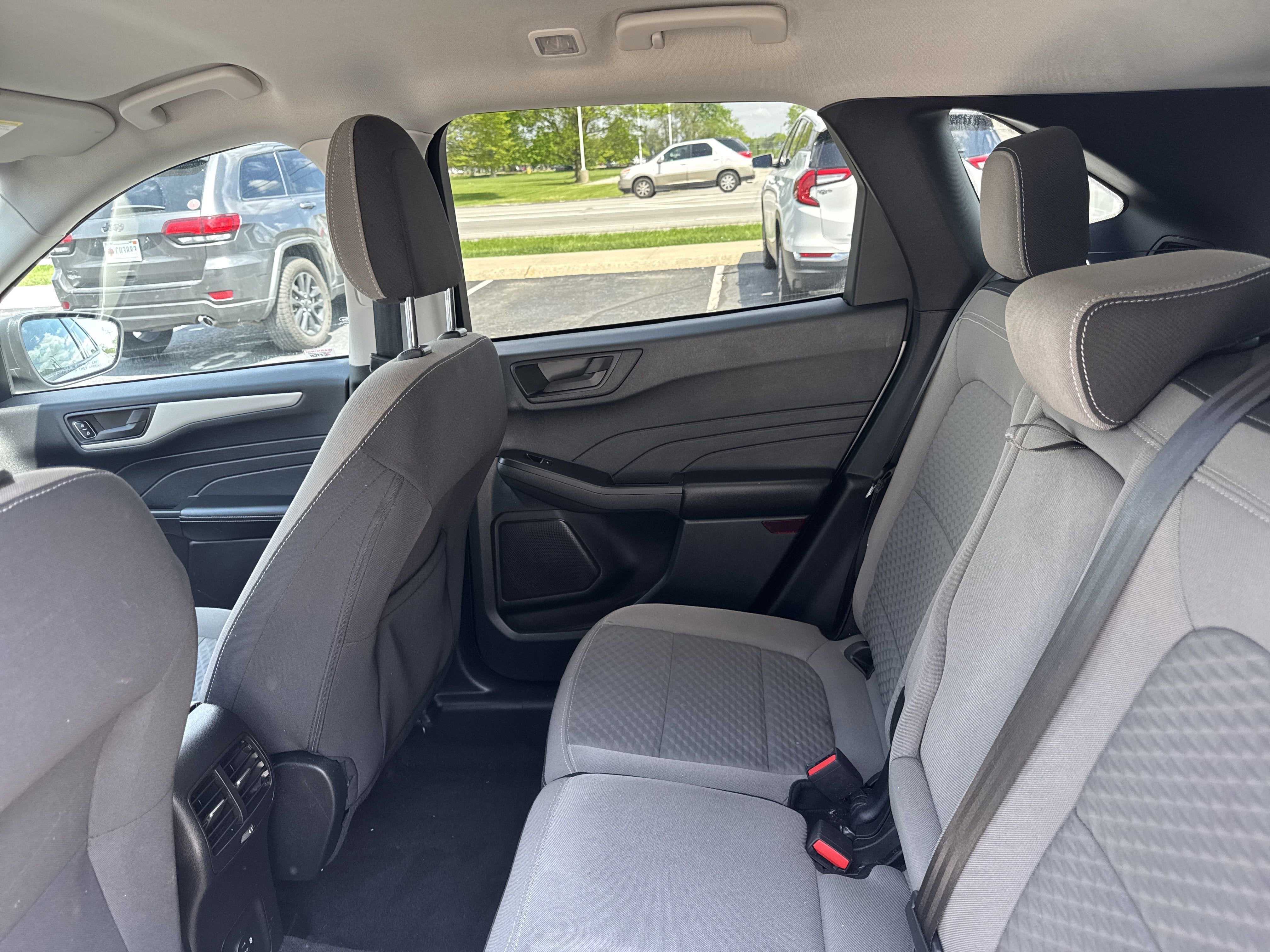Vehicle image 17 of 51