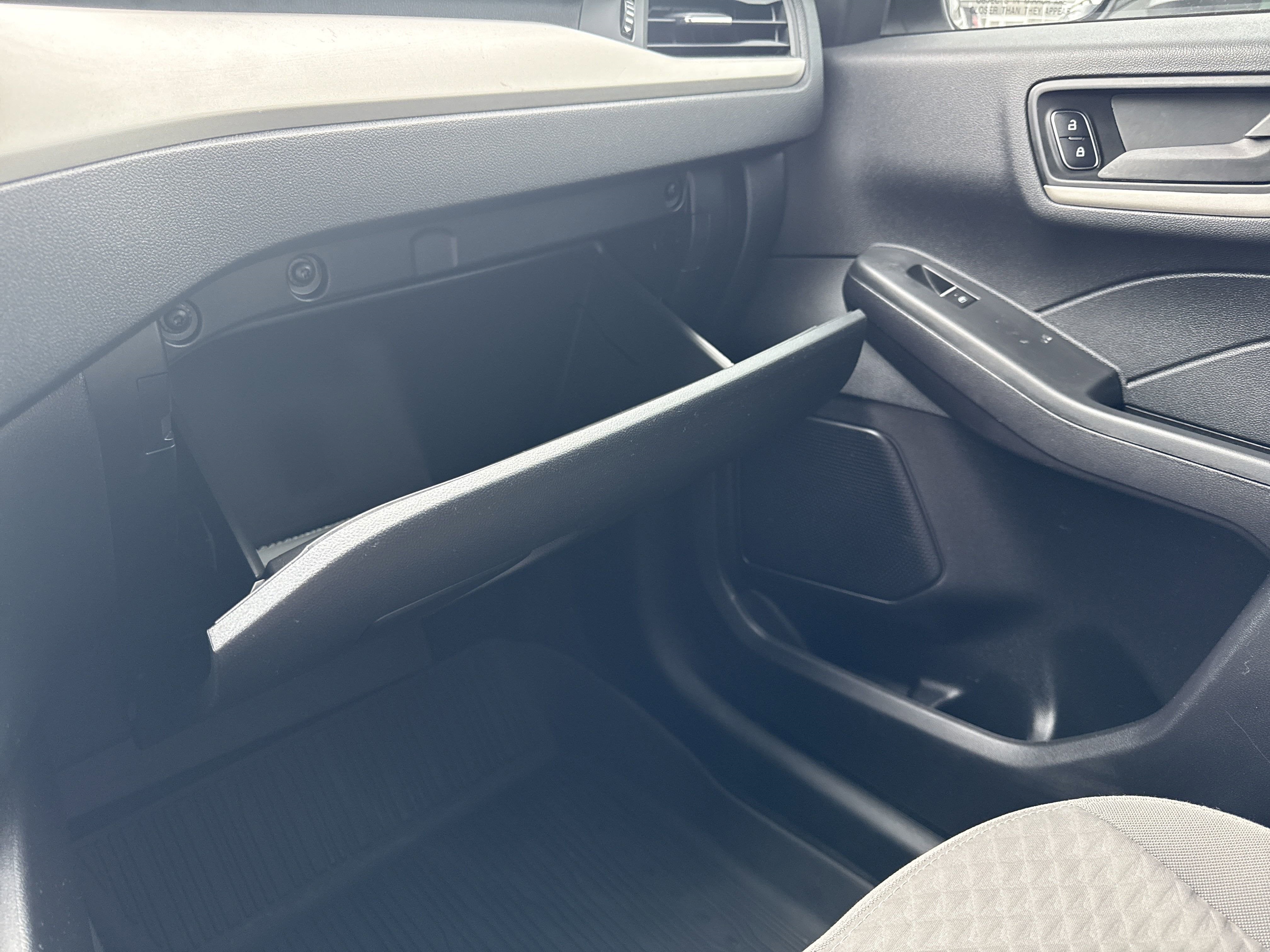 Vehicle image 41 of 51