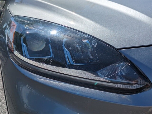 Vehicle image 10 of 28