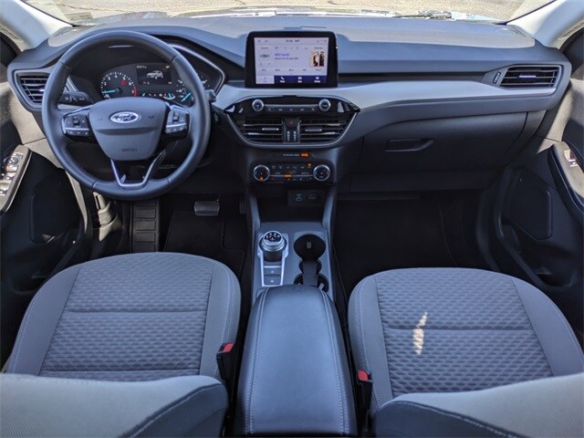 Vehicle image 15 of 28