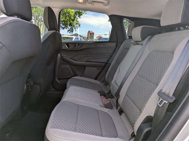 Vehicle image 14 of 28