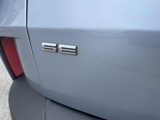 Vehicle image 12 of 30