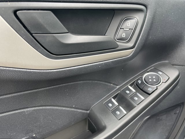 Vehicle image 20 of 30