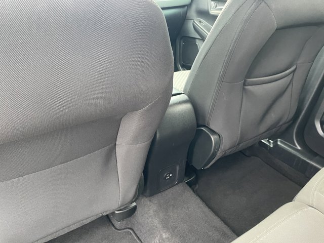 Vehicle image 17 of 30