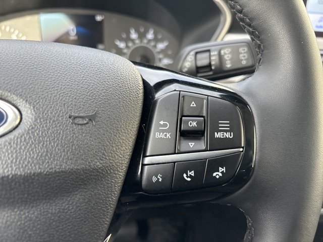 Vehicle image 21 of 33