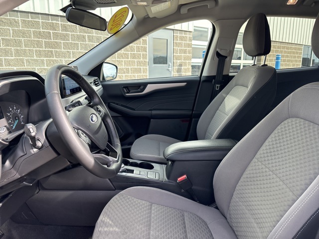 Vehicle image 14 of 33