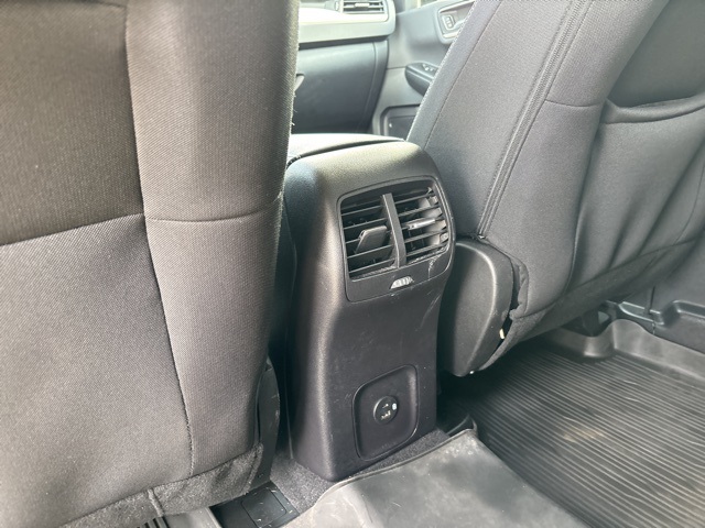 Vehicle image 33 of 33