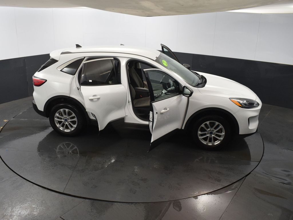 Vehicle image 14 of 48