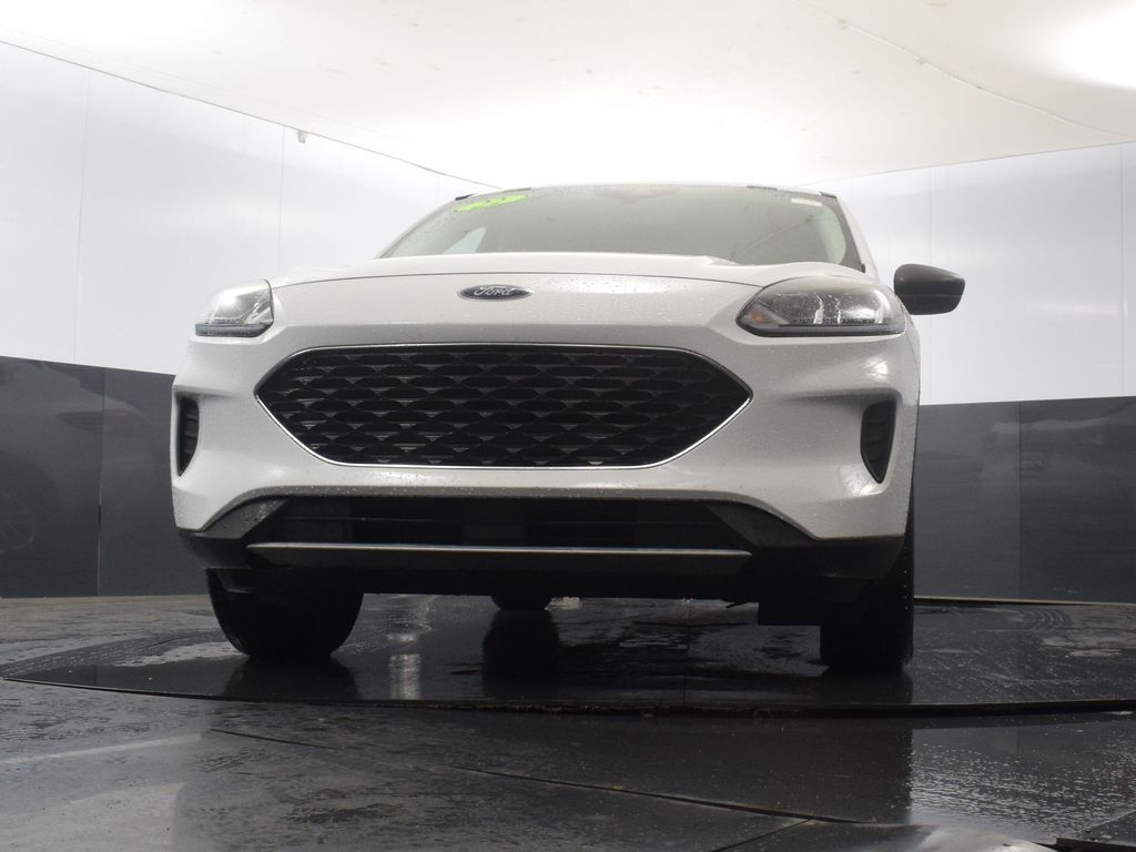 Vehicle image 8 of 48