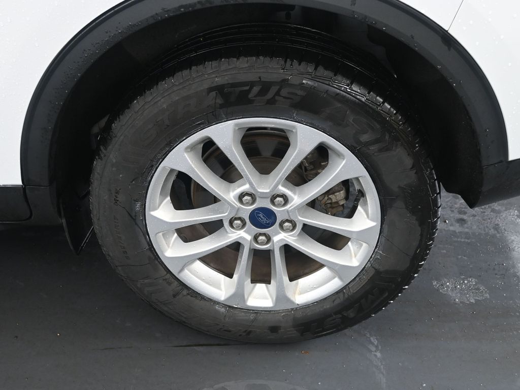 Vehicle image 29 of 48