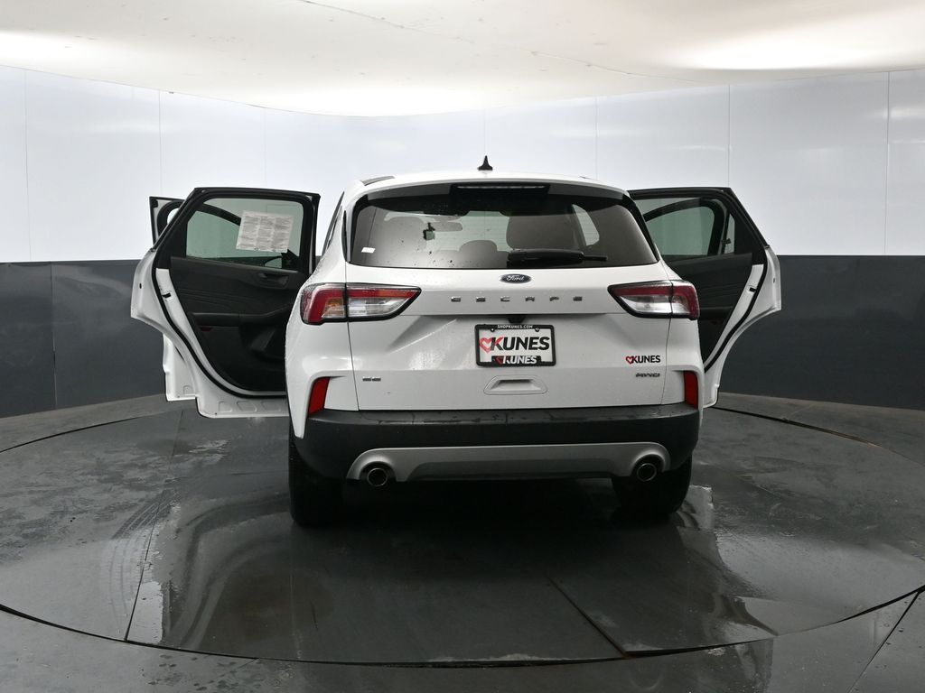 Vehicle image 21 of 48