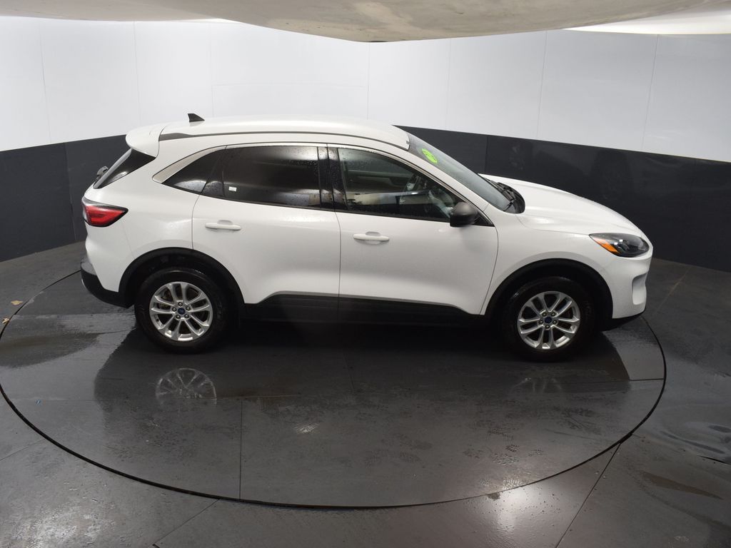 Vehicle image 16 of 48