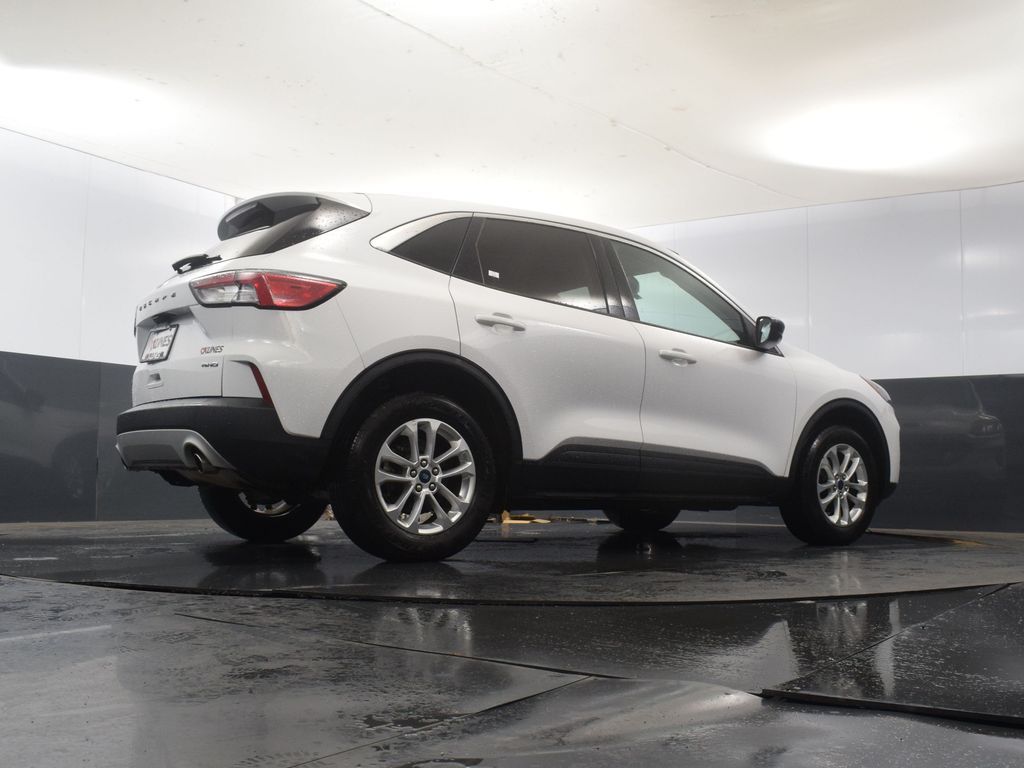 Vehicle image 18 of 48
