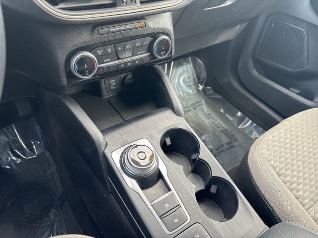 Vehicle image 28 of 33