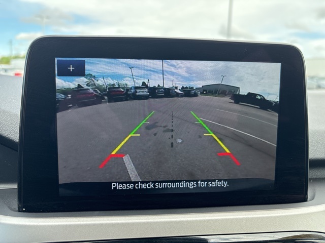 Vehicle image 27 of 33