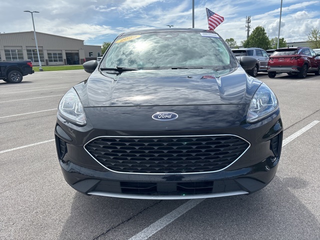 Vehicle image 2 of 33