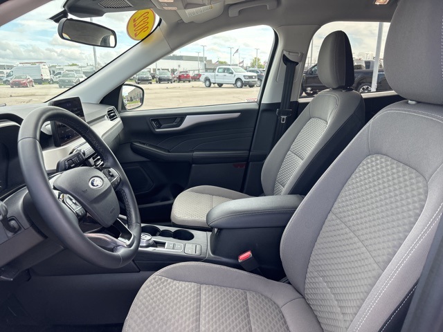 Vehicle image 14 of 33