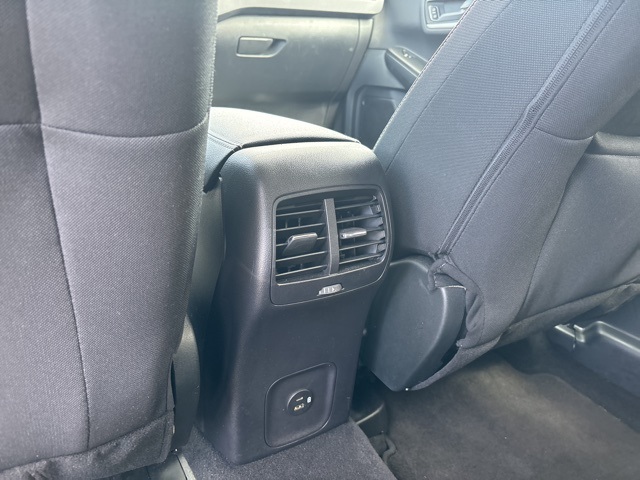 Vehicle image 33 of 33