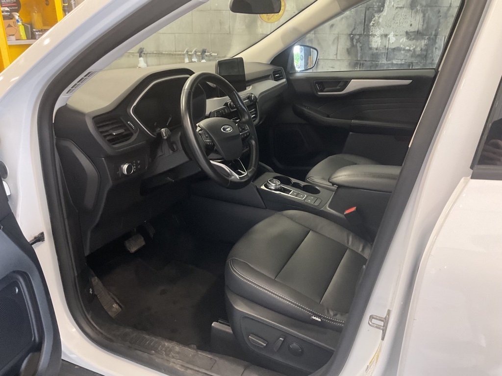 Vehicle image 10 of 25