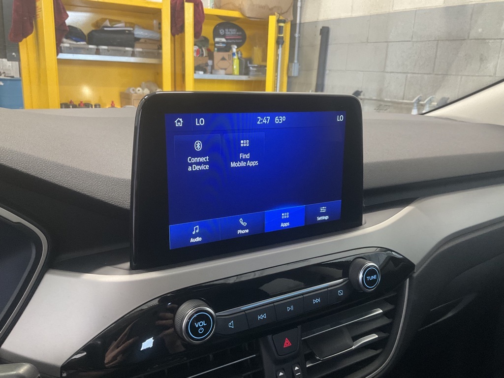 Vehicle image 16 of 25