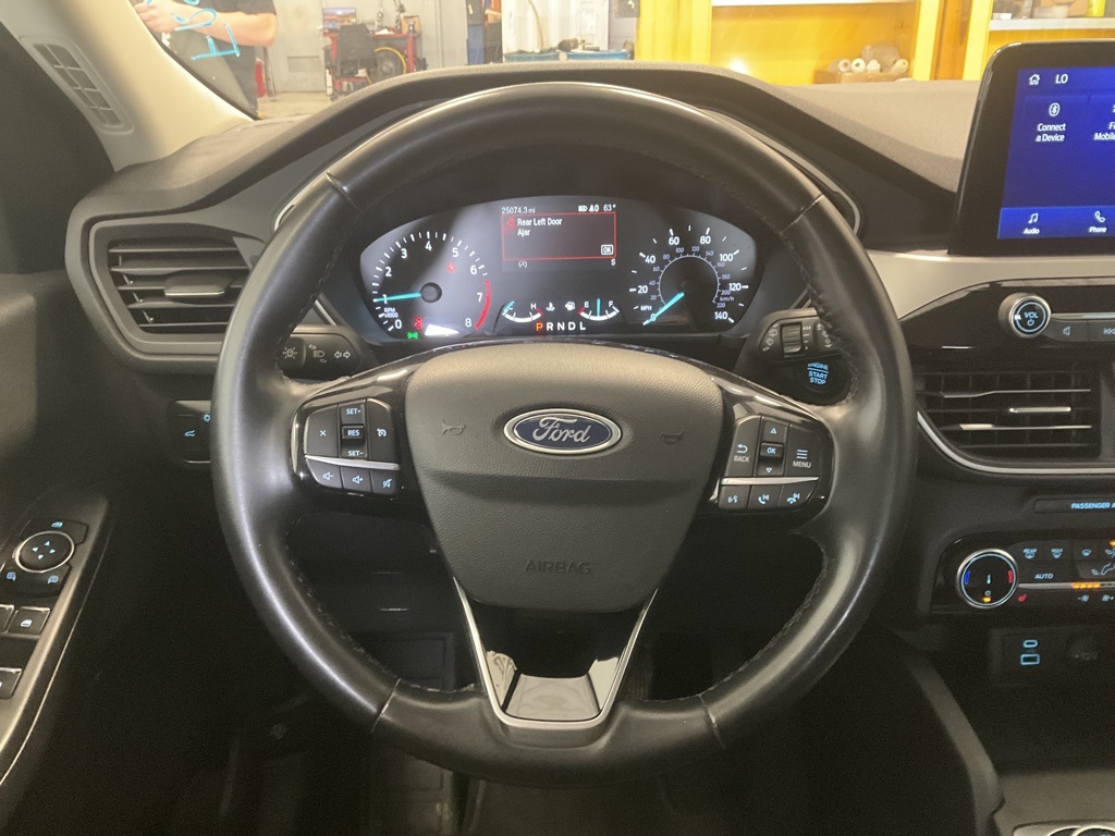Vehicle image 13 of 25